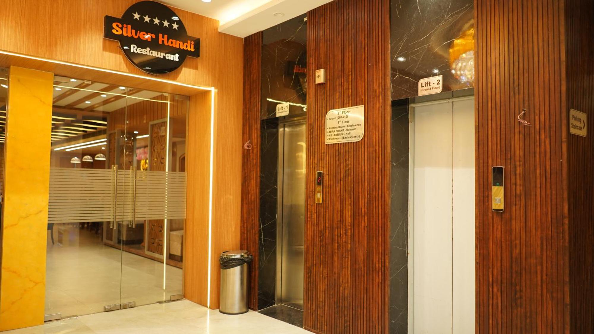 Hotel Silver Pearl Aligarh Exterior photo